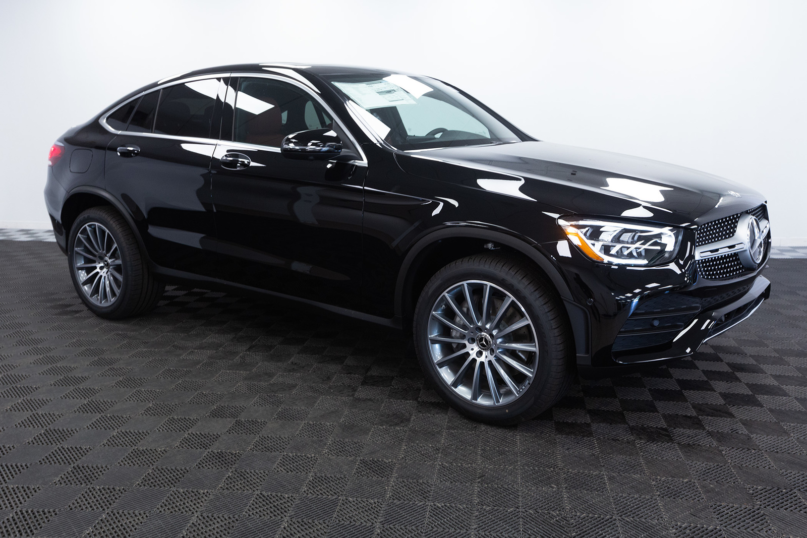 New 2020 Mercedes Benz Glc Glc 300 Coupe In Amityville Lf824129 Mercedes Benz Of Massapequa